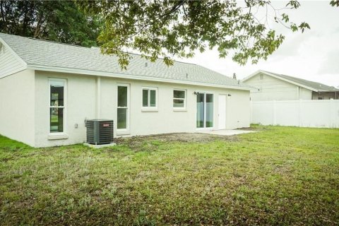 Casa en venta en New Port Richey, Florida, 3 dormitorios, 98.85 m2 № 1848194 - foto 2