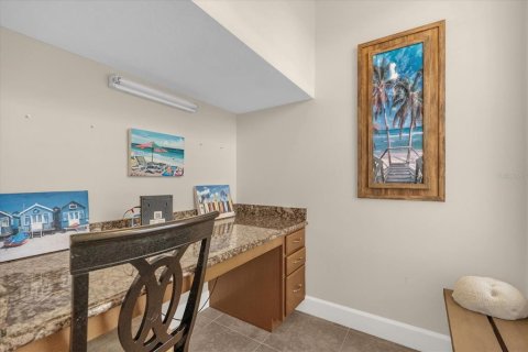 House in Four Corners, Florida 3 bedrooms, 176.89 sq.m. № 1838084 - photo 11