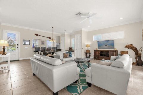 House in Four Corners, Florida 3 bedrooms, 176.89 sq.m. № 1838084 - photo 4