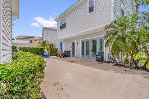 House in Four Corners, Florida 3 bedrooms, 176.89 sq.m. № 1838084 - photo 23