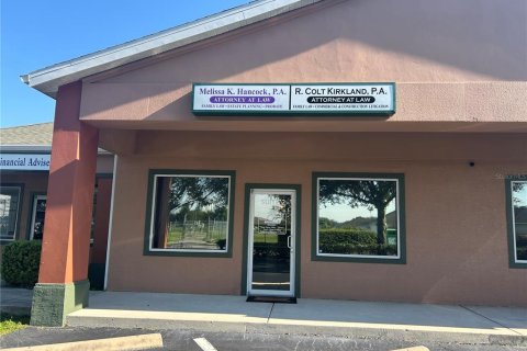 Immobilier commercial à louer à Ocala, Floride: 1165.92 m2 № 1915337 - photo 1