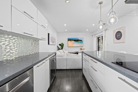 Villa ou maison à vendre à Sunrise, Floride: 4 chambres, 220.74 m2 № 2407968 - photo 7