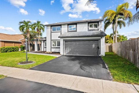 Villa ou maison à Sunrise, Floride 4 chambres, 220.74 m2 № 2407968
