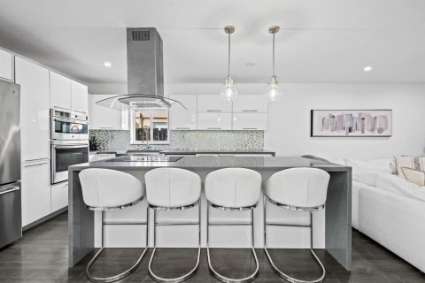 Villa ou maison à vendre à Sunrise, Floride: 4 chambres, 220.74 m2 № 2407968 - photo 6