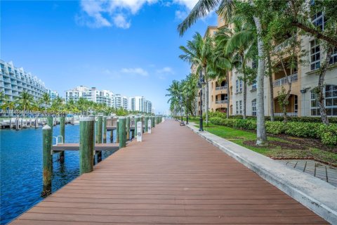 Copropriété à louer à Aventura, Floride: 3 chambres, 126.81 m2 № 1938787 - photo 2