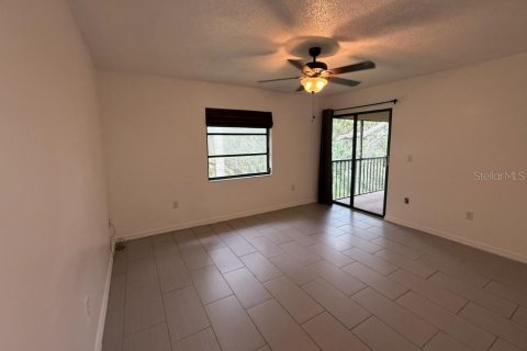 Condominio en alquiler en Sarasota, Florida, 2 dormitorios, 90.77 m2 № 1905430 - foto 4