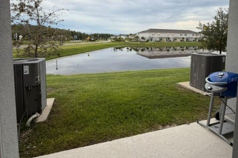 Touwnhouse à louer à Poinciana, Floride: 2 chambres, 118.45 m2 № 2420285 - photo 13