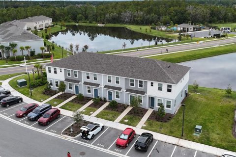 Touwnhouse à louer à Poinciana, Floride: 2 chambres, 118.45 m2 № 2420285 - photo 2