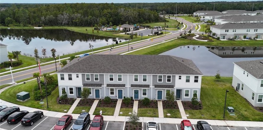 Touwnhouse à Poinciana, Floride 2 chambres, 118.45 m2 № 2420285