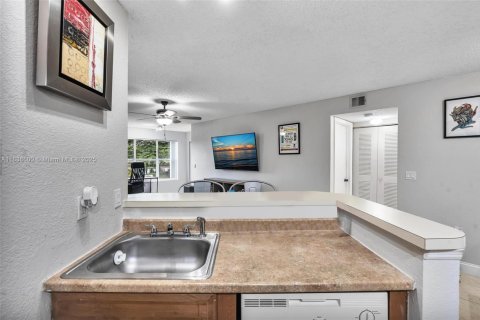 Copropriété à vendre à Sunrise, Floride: 1 chambre, 69.03 m2 № 1826010 - photo 25