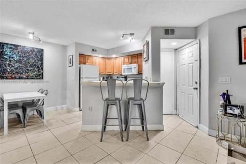 Copropriété à vendre à Sunrise, Floride: 1 chambre, 69.03 m2 № 1826010 - photo 18
