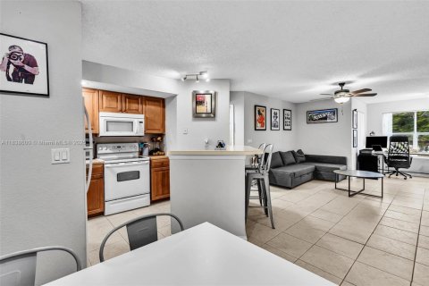 Copropriété à vendre à Sunrise, Floride: 1 chambre, 69.03 m2 № 1826010 - photo 21