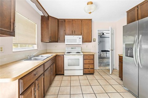House in Weeki Wachee, Florida 2 bedrooms, 80.27 sq.m. № 2394256 - photo 17
