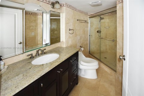 Снять в аренду кондоминиум в Майами, Флорида 3 спальни, 144.93м2, № 2145833 - фото 21