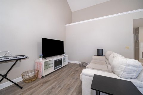 Condominio en venta en Lake Mary, Florida, 1 dormitorio, 77.29 m2 № 1446732 - foto 4