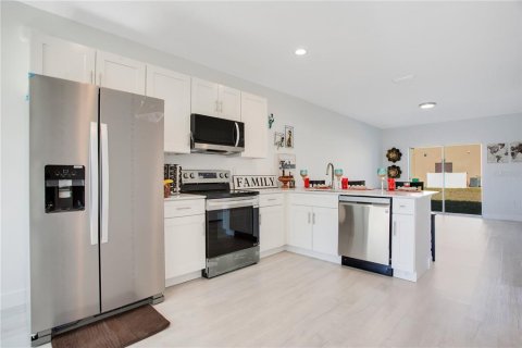 Apartment in Englewood, Florida 3 bedrooms, 107.95 sq.m. № 2205667 - photo 4