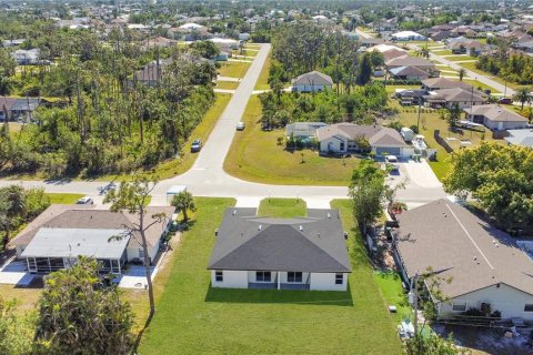 Apartment in Englewood, Florida 3 bedrooms, 107.95 sq.m. № 2205667 - photo 13