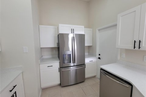 House in Bradenton, Florida 3 bedrooms, 95.04 sq.m. № 1800400 - photo 7