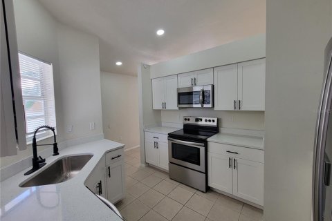 House in Bradenton, Florida 3 bedrooms, 95.04 sq.m. № 1800400 - photo 9