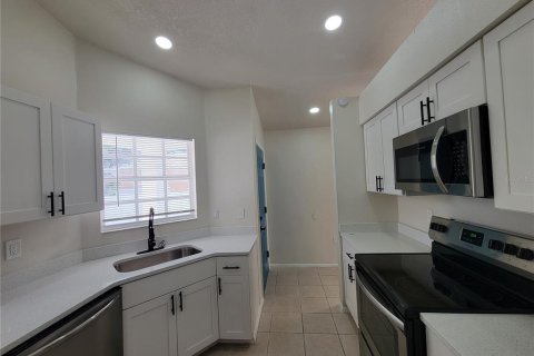 House in Bradenton, Florida 3 bedrooms, 95.04 sq.m. № 1800400 - photo 8