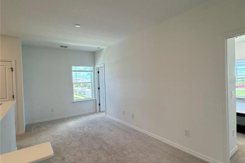 Townhouse in Winter Garden, Florida 4 bedrooms, 204.38 sq.m. № 1852981 - photo 17