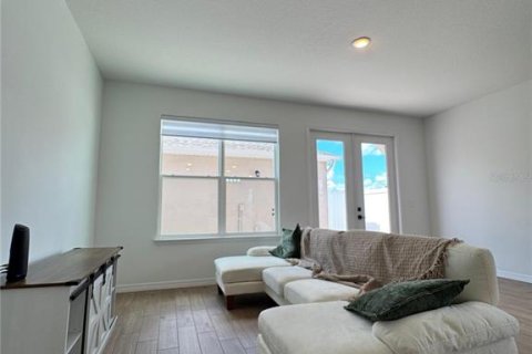 Townhouse in Winter Garden, Florida 4 bedrooms, 204.38 sq.m. № 1852981 - photo 13