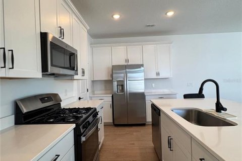 Townhouse in Winter Garden, Florida 4 bedrooms, 204.38 sq.m. № 1852981 - photo 8