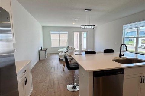 Townhouse in Winter Garden, Florida 4 bedrooms, 204.38 sq.m. № 1852981 - photo 10