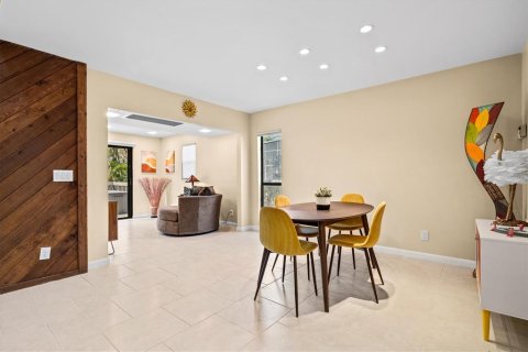 Condo in Sarasota, Florida, 3 bedrooms  № 1529916 - photo 6