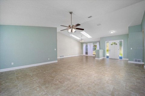 House in Palm Coast, Florida 4 bedrooms, 260.03 sq.m. № 1733796 - photo 13