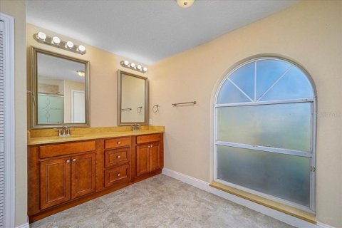 House in Palm Coast, Florida 4 bedrooms, 260.03 sq.m. № 1733796 - photo 27