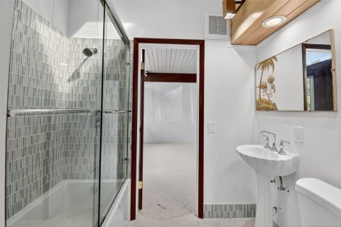 Casa en alquiler en Fort Lauderdale, Florida, 2 dormitorios, 112.5 m2 № 1943742 - foto 12