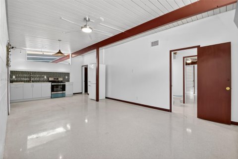 Casa en alquiler en Fort Lauderdale, Florida, 2 dormitorios, 112.5 m2 № 1943742 - foto 7