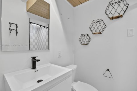 Casa en alquiler en Fort Lauderdale, Florida, 2 dormitorios, 112.5 m2 № 1943742 - foto 16