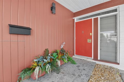 Casa en alquiler en Fort Lauderdale, Florida, 2 dormitorios, 112.5 m2 № 1943742 - foto 5