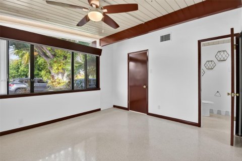 Casa en alquiler en Fort Lauderdale, Florida, 2 dormitorios, 112.5 m2 № 1943742 - foto 15