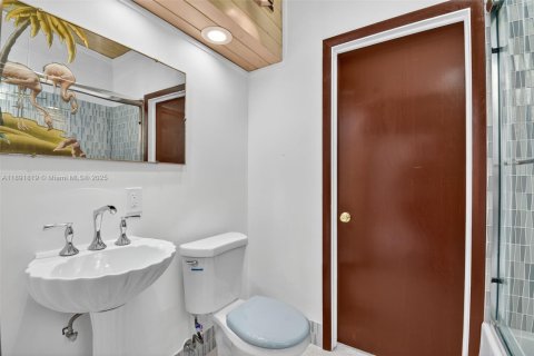 Casa en alquiler en Fort Lauderdale, Florida, 2 dormitorios, 112.5 m2 № 1943742 - foto 11