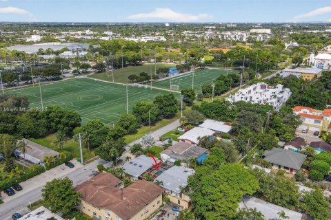 Casa en alquiler en Fort Lauderdale, Florida, 2 dormitorios, 112.5 m2 № 1943742 - foto 3