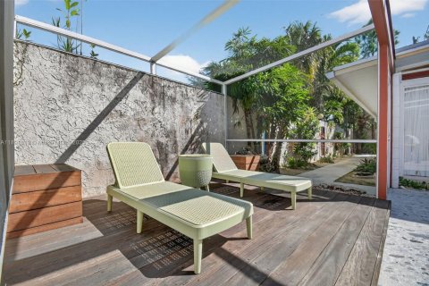 Casa en alquiler en Fort Lauderdale, Florida, 2 dormitorios, 112.5 m2 № 1943742 - foto 25