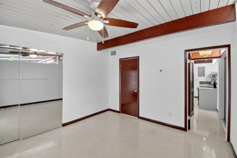 Casa en alquiler en Fort Lauderdale, Florida, 2 dormitorios, 112.5 m2 № 1943742 - foto 19