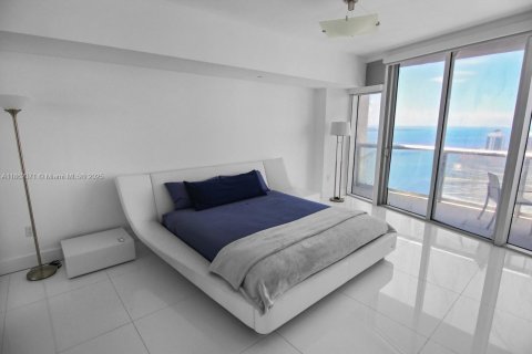 Condo in Miami, Florida, 1 bedroom  № 1890832 - photo 17