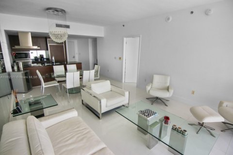 Condo in Miami, Florida, 1 bedroom  № 1890832 - photo 6