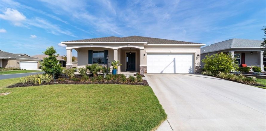 House in Ocala, Florida 2 bedrooms, 162.3 sq.m. № 1673998