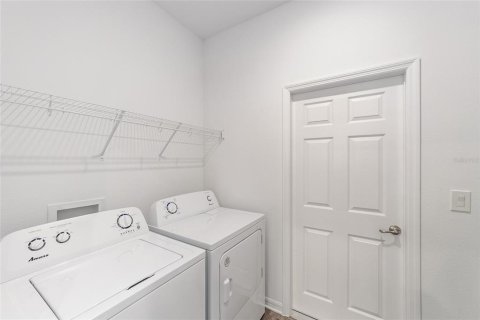 House in Ocala, Florida 2 bedrooms, 162.3 sq.m. № 1673998 - photo 28