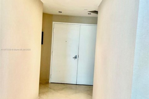 Condo in Aventura, Florida, 3 bedrooms  № 1921146 - photo 28