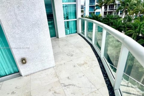 Condo in Aventura, Florida, 3 bedrooms  № 1921146 - photo 19