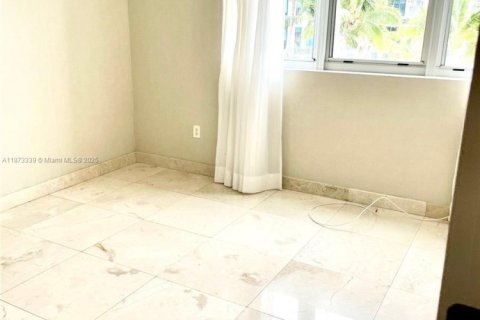 Condo in Aventura, Florida, 3 bedrooms  № 1921146 - photo 22