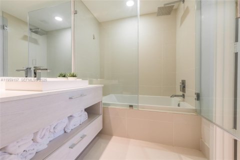 Снять в аренду кондоминиум в Майами, Флорида 1 спальня, 72.09м2, № 2080062 - фото 12