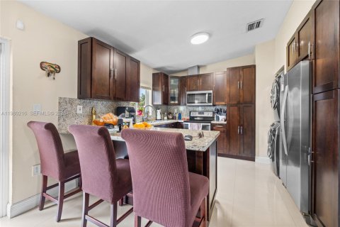 Купить виллу или дом в Майами, Флорида 3 спальни, 122.82м2, № 2080716 - фото 15