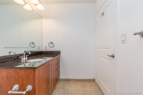 Condominio en venta en Miami, Florida, 2 dormitorios, 109.9 m2 № 1928964 - foto 11